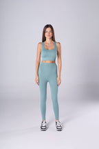 Sports suit Rip pieces