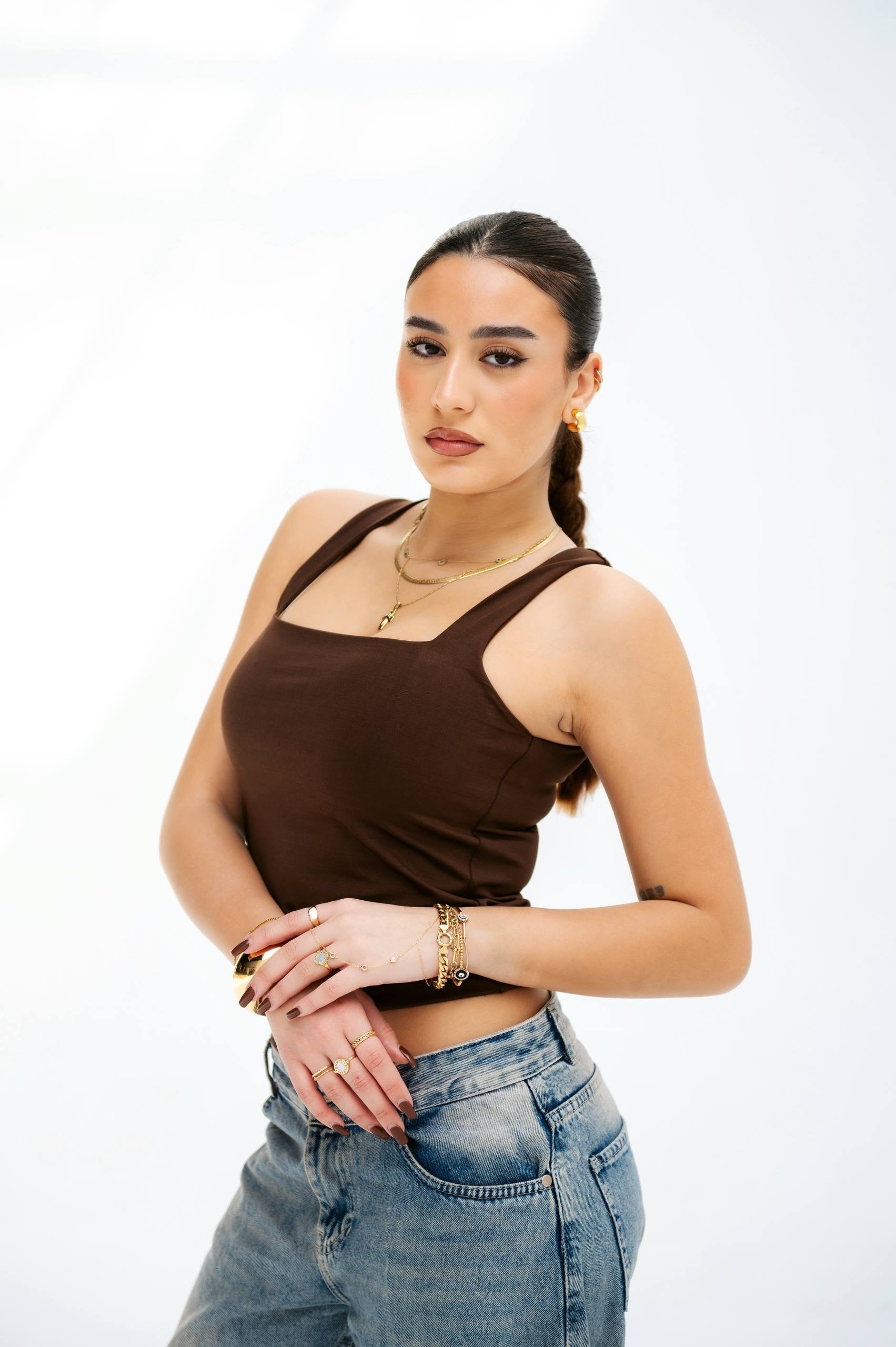 SLIM FIT U-NECK TANK TOP 04