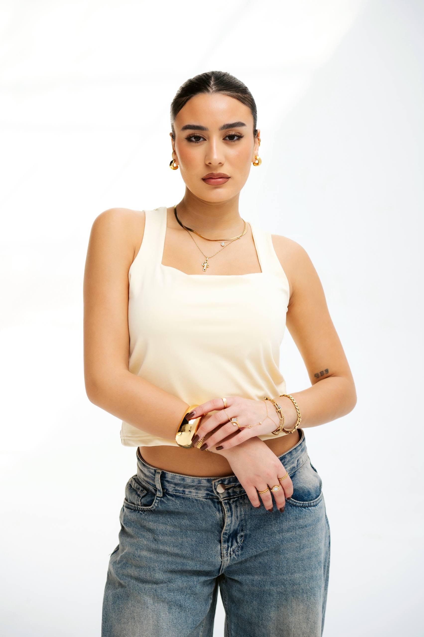 SLIM FIT U-NECK TANK TOP 04