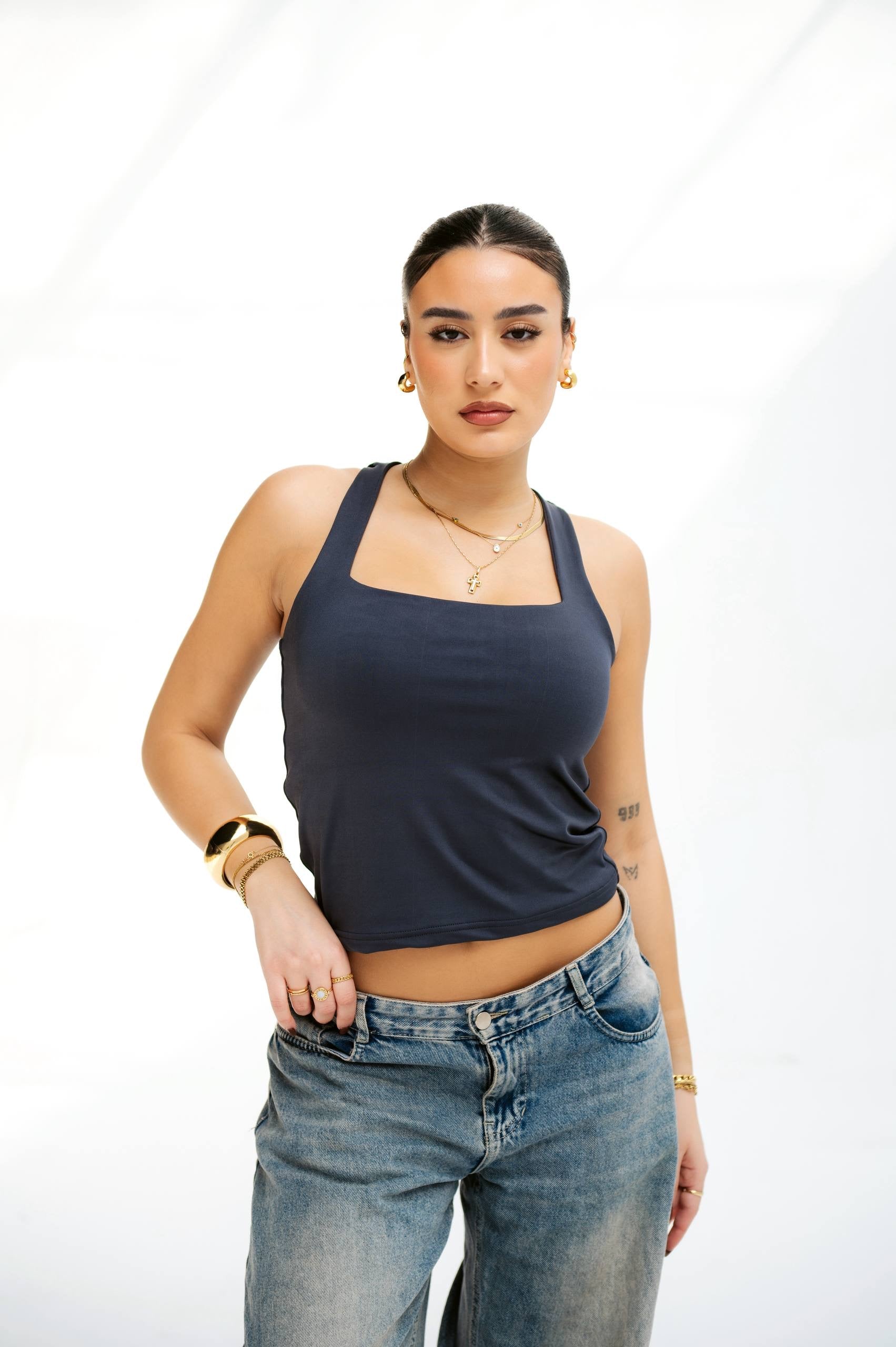 SLIM FIT U-NECK TANK TOP 04
