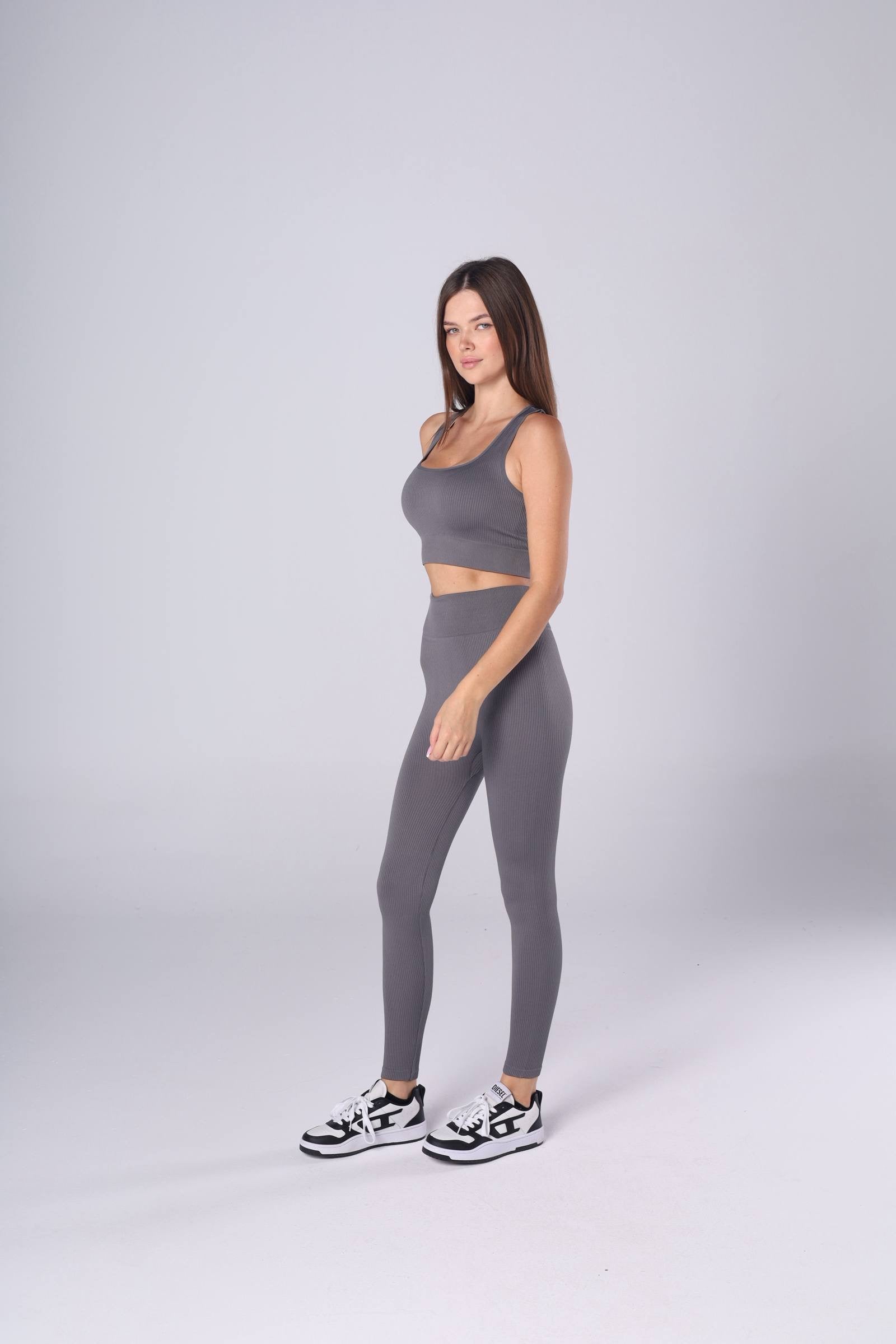 Sports suit Rip pieces