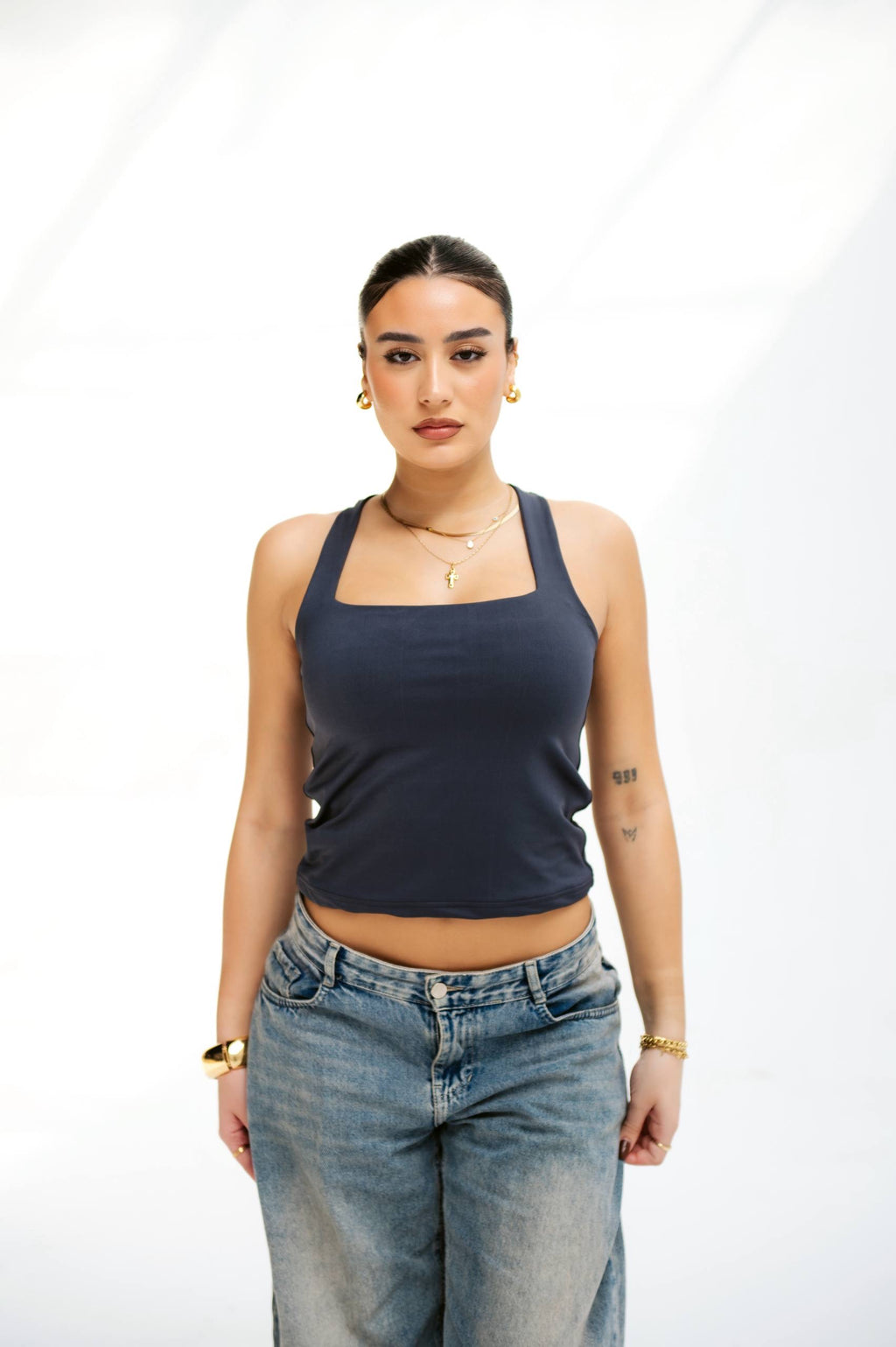 SLIM FIT U-NECK TANK TOP 04